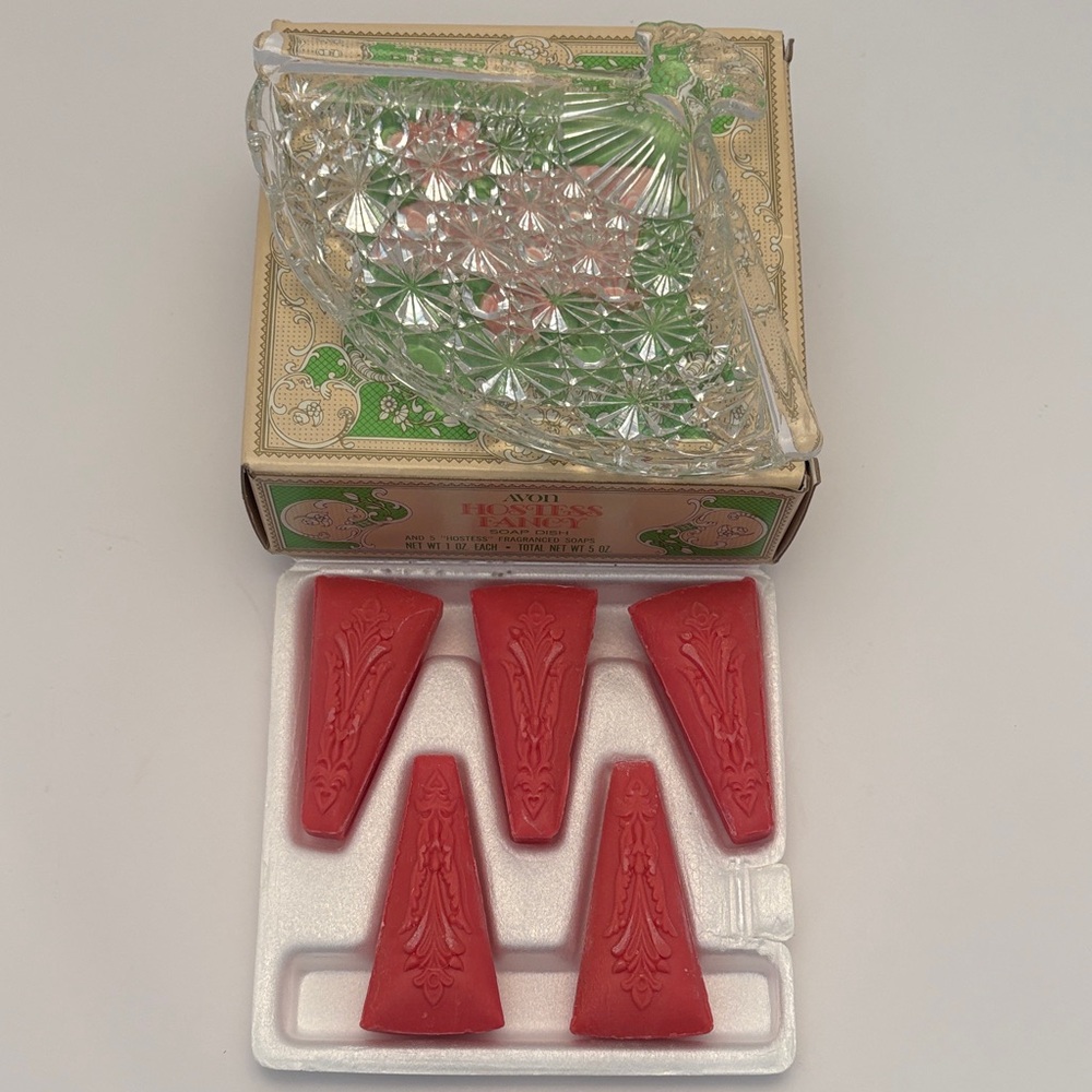 VTG Avon Hostess Fancy cut glass soap dish and soap set NIB